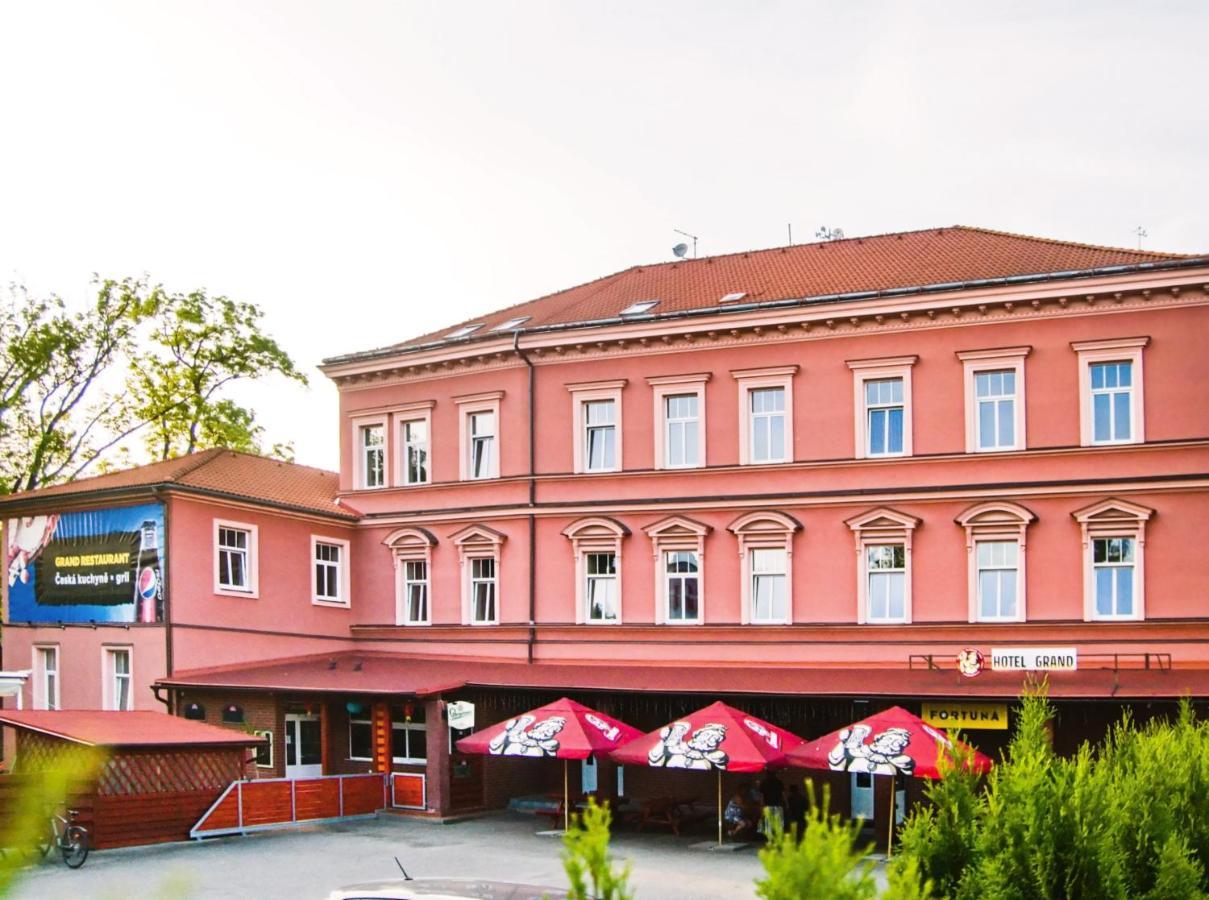 Grand Hotel Jaroměř Extérieur photo